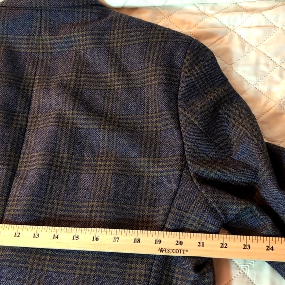 Cole Haan Men's Wool/Polyester Green/Blue Checked Blazer Size 44S. - Picture 8 of 9